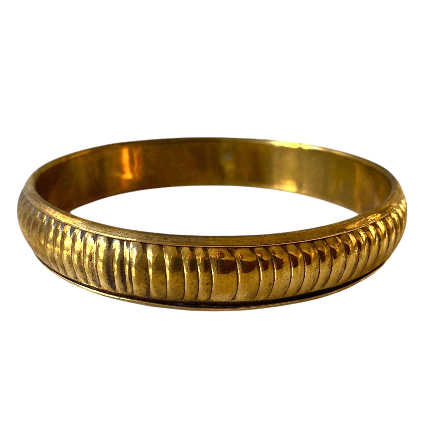 Gullfarget armbånd i indisk stil