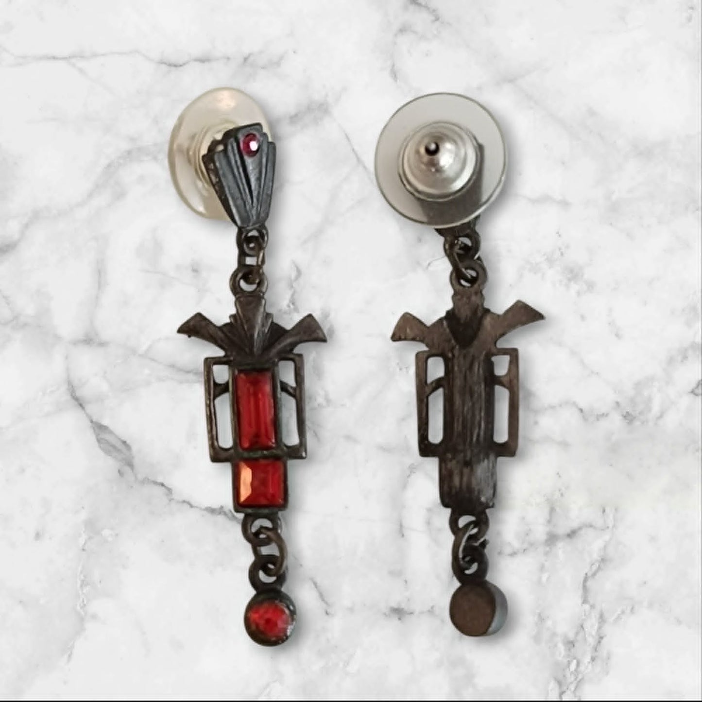 Vintage Art Deco-inspirerte øredobber med røde glasstener