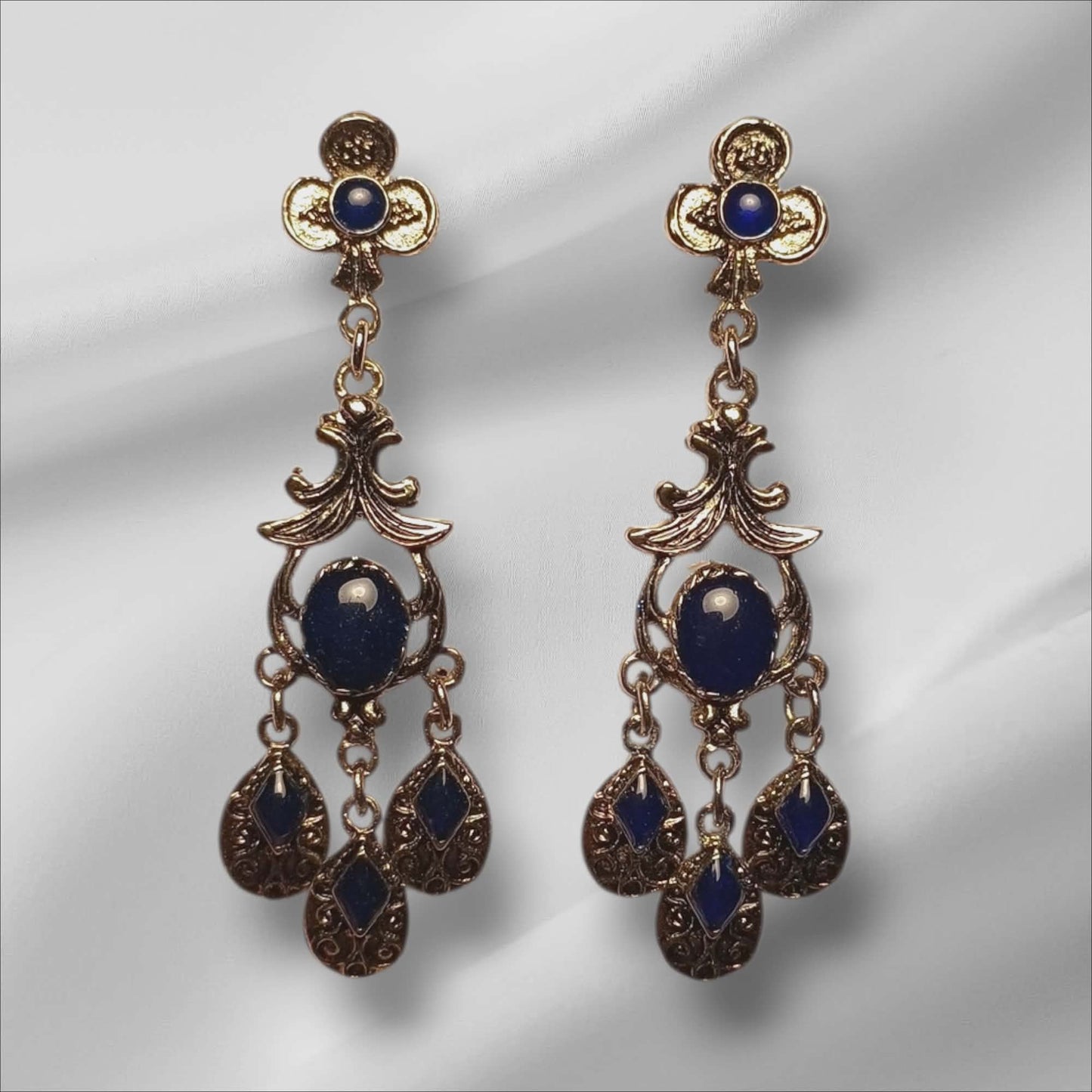 Viktoriansk-inspirerte mørkeblå øredobber