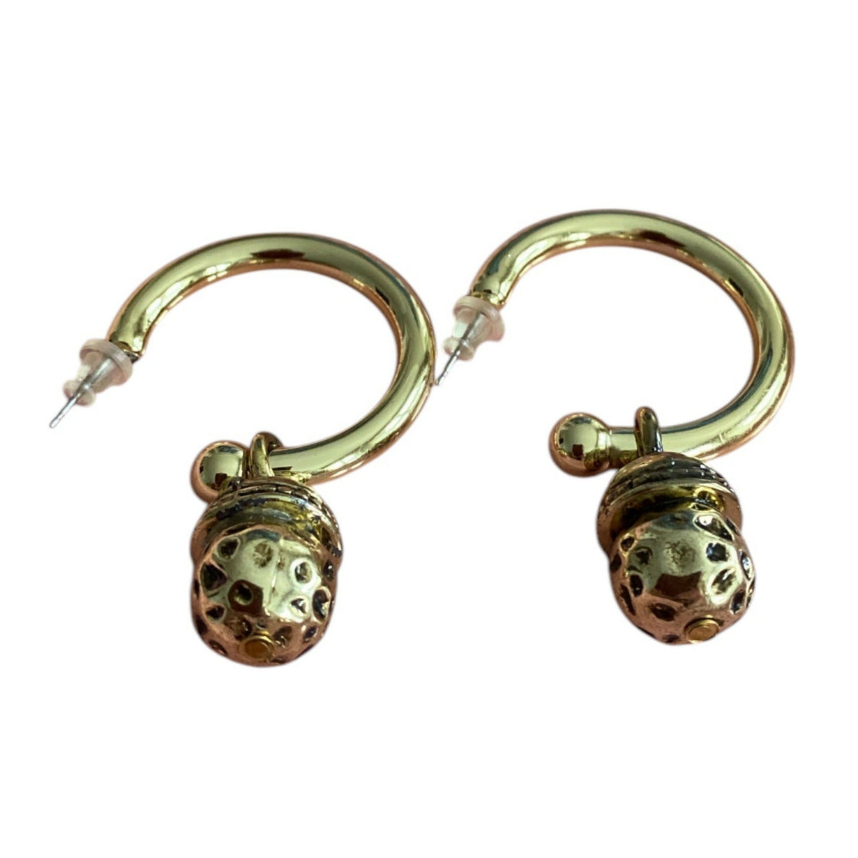 Gullfargede hoops med kuleformet anheng