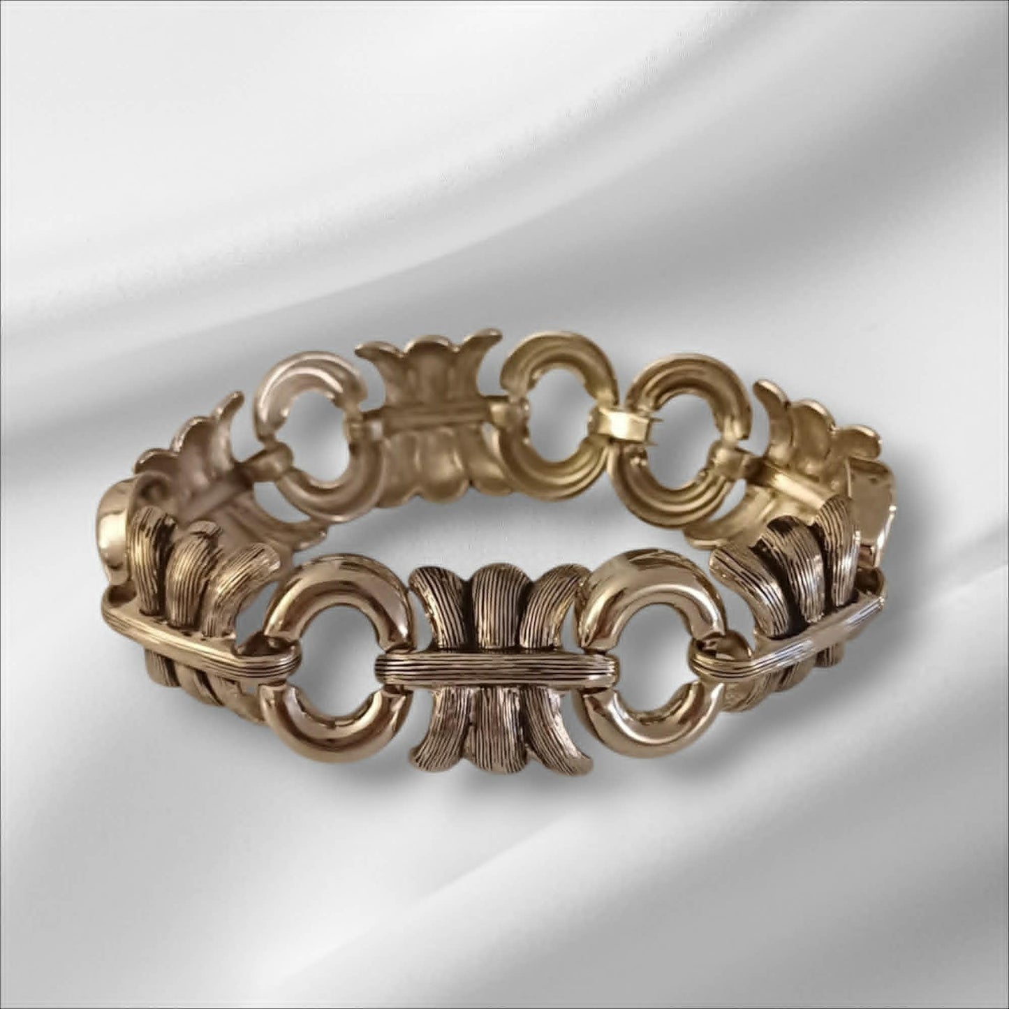 Sølvfarget statement-armbånd i chunky design