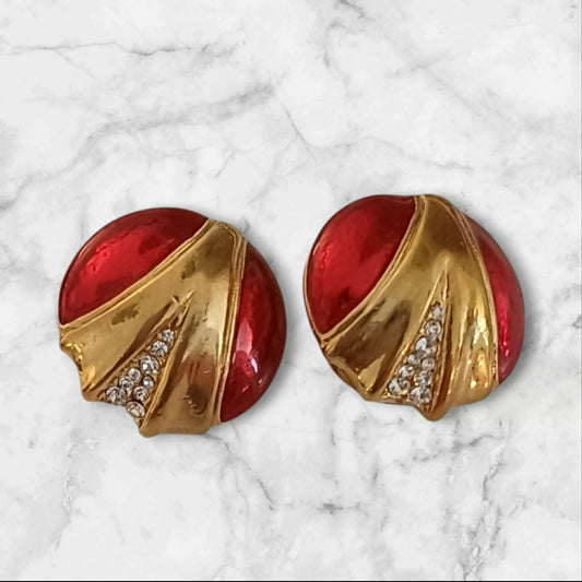 Vintage klipsøredobber i gulltone med rød emalje og strass