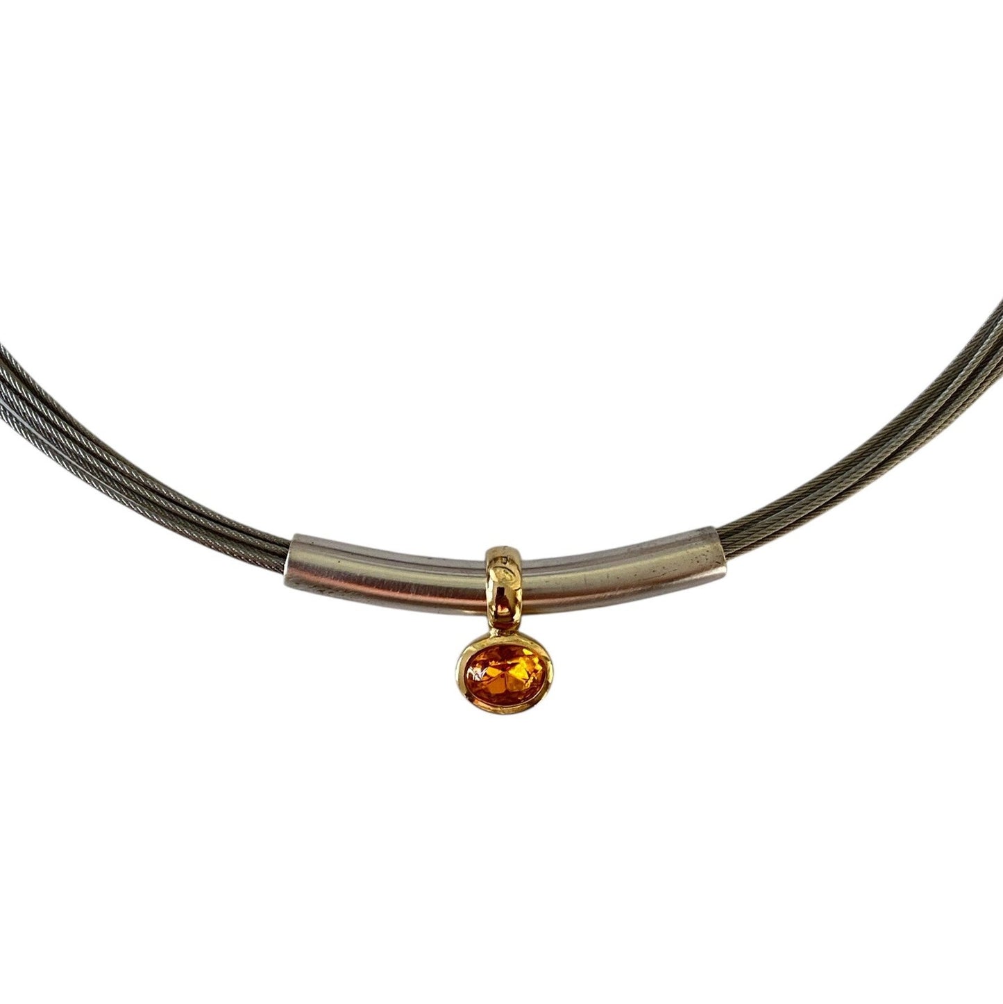 Elegant choker-halskjede med anheng