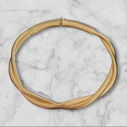 Gullfarget, bredt slangekjede med høyglanset finish