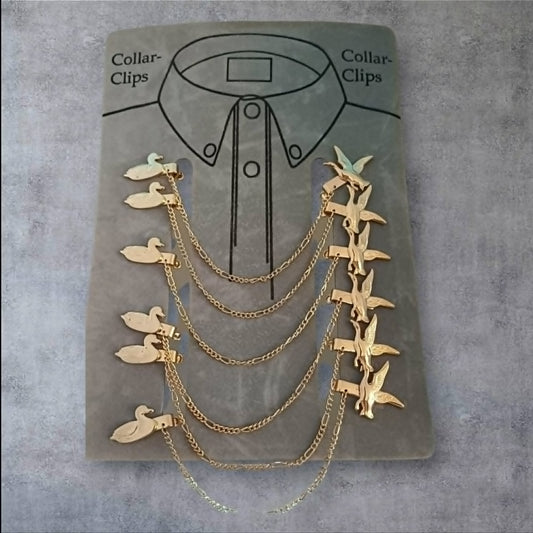 Gullfarget collar clip med fuglemotiv